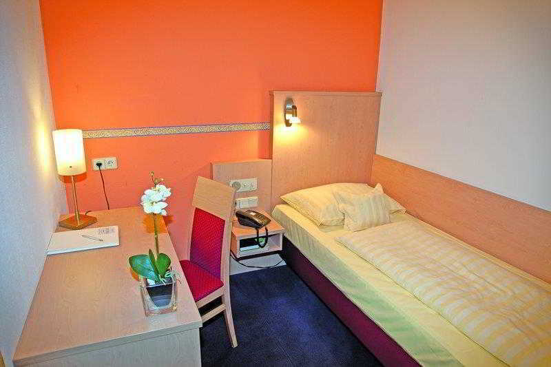 Best Western Hotel Favorit Ludwigsburg Exteriör bild