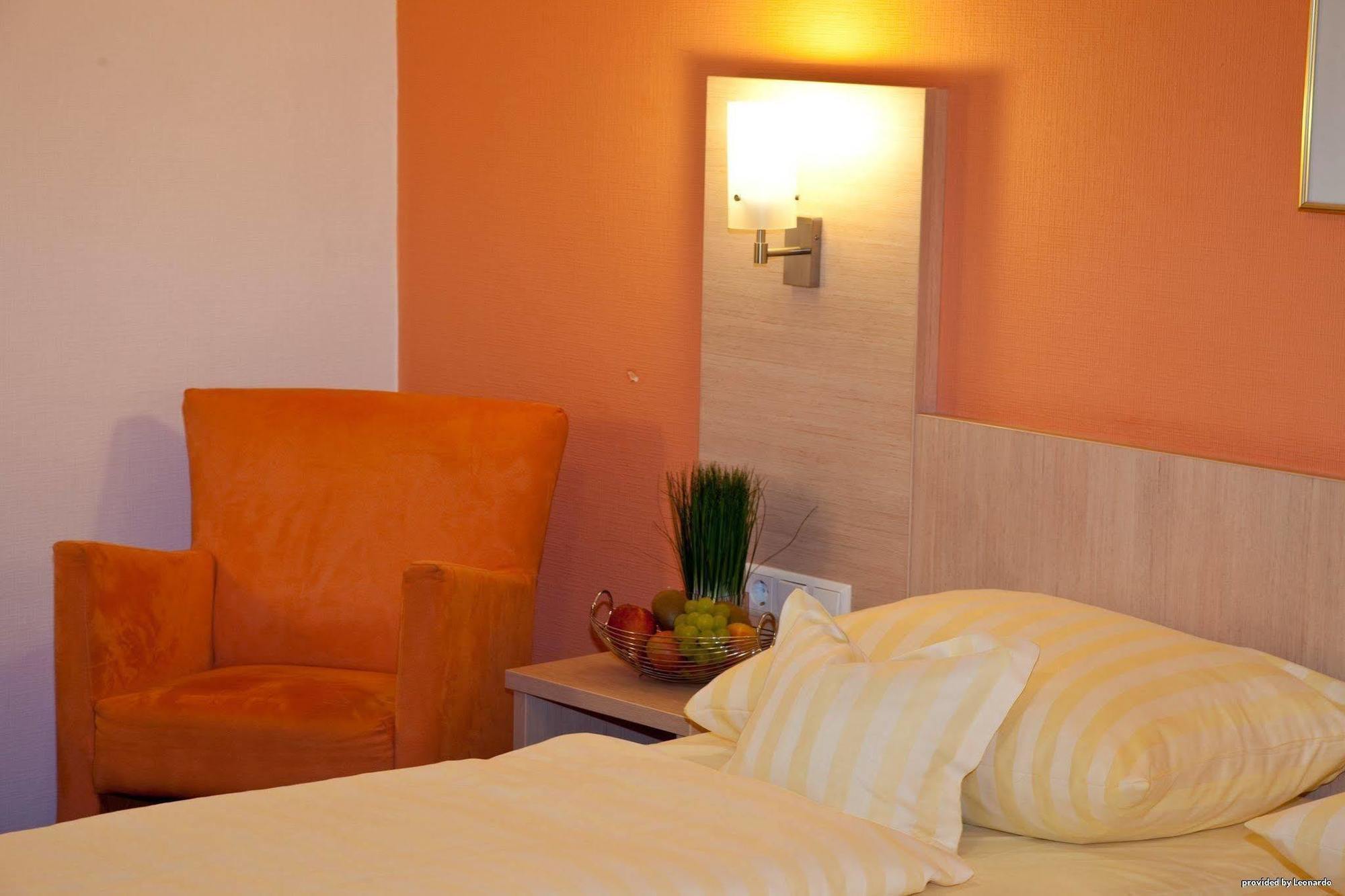 Best Western Hotel Favorit Ludwigsburg Rum bild